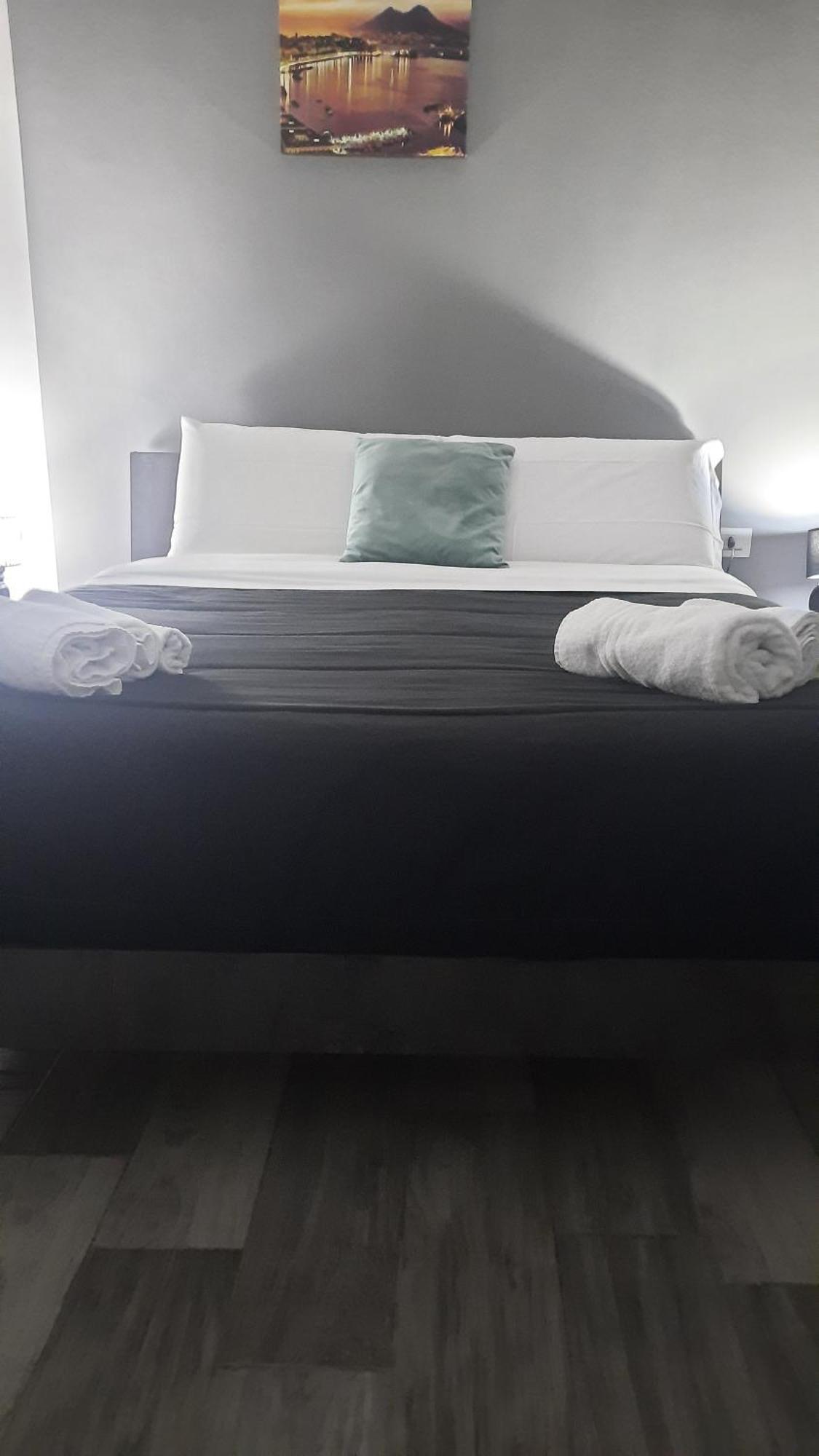 Casa Napul'E Hotel Наполи Екстериор снимка