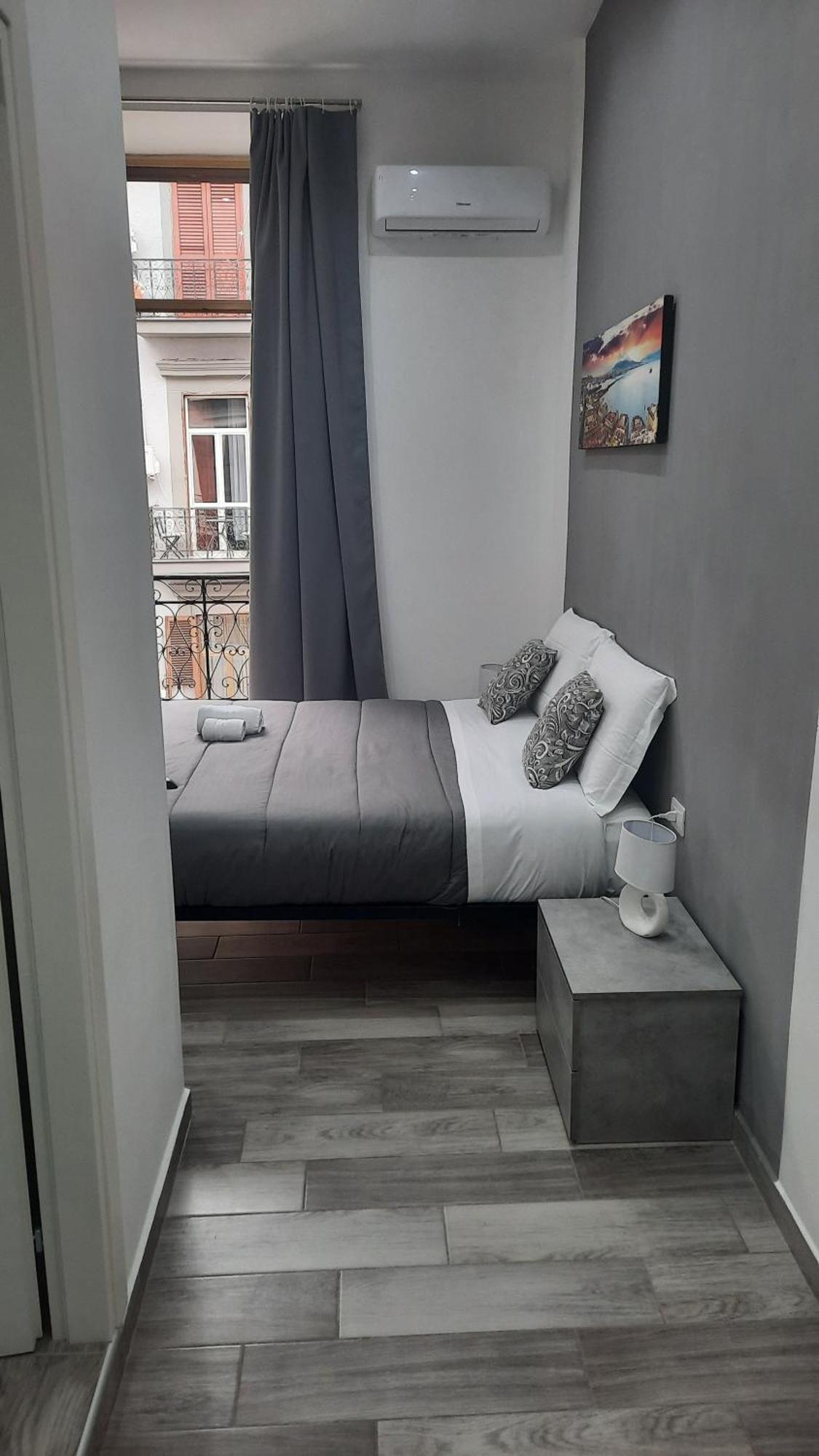 Casa Napul'E Hotel Наполи Екстериор снимка
